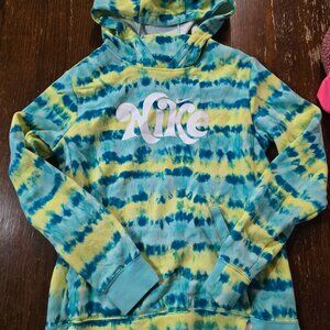 Nike hoodie girls